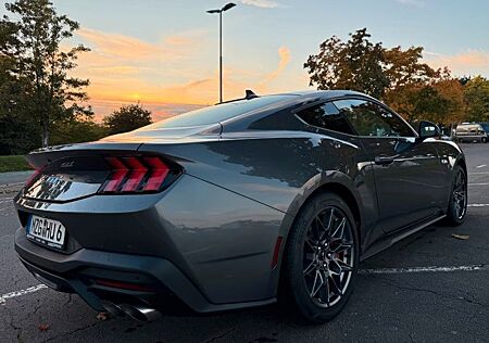 Ford Mustang 5.0 Ti-VCT V8 GT (WERKSGARANTIE)