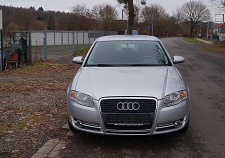 Audi A4 1.6 Lim. Ambition/TÜV NEU