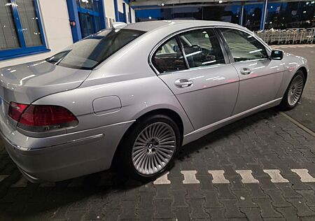 BMW 745d A -
