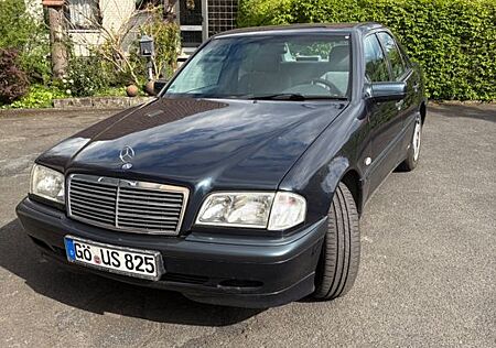 Mercedes-Benz C 180 CLASSIC SELECTION Classic Selection