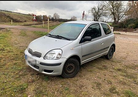 Toyota Yaris 1.0 -