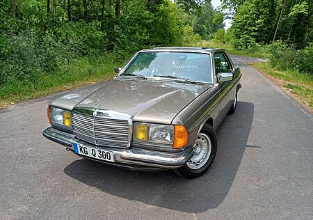 Mercedes-Benz CE 230 W123 Coupe 230 CE Sportfahrwerk Brabus