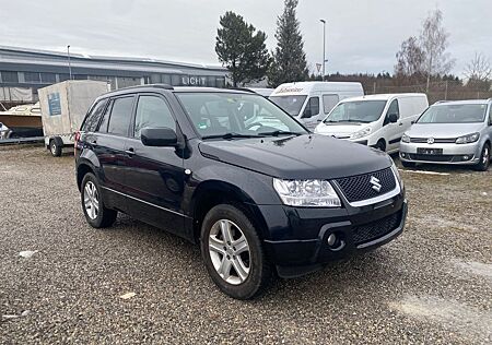 Suzuki Grand Vitara 2.0 Comfort * 4x4