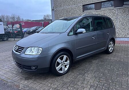 VW Touran Volkswagen 1.6 FSI 7 Sitze