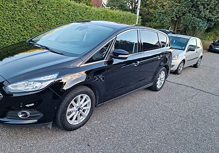 Ford S-Max 2,0 TDCi 110kW Titanium Titanium