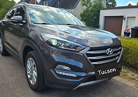 Hyundai Tucson blue 1.6 GDI Intro Edition Navi.LED.AHK