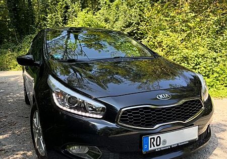 Kia Cee'd / Ceed 1.4 CVVT FIFA World Cup Edition...
