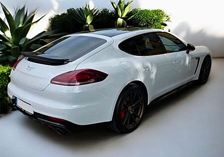 Porsche Panamera - PDK - GTS Paket