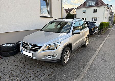 VW Tiguan Volkswagen 2.0 TSI Automatik 4MOTION Track & Fie...