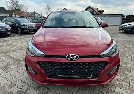 Hyundai i20 Active Navi/R-Camera