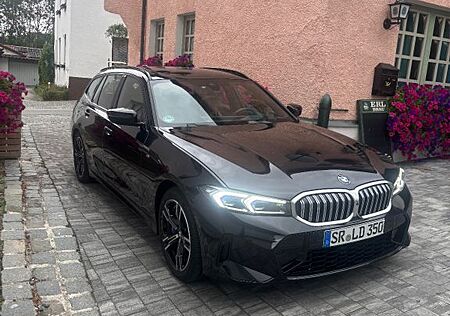 BMW 330 d xDrive Touring M Sportpaket TOP AUSSTA
