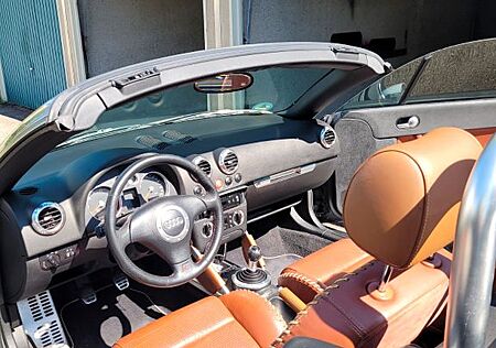 Audi TT Roadster 1.8T 132 kW -