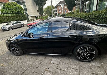 Mercedes-Benz CLA 250 DCT -