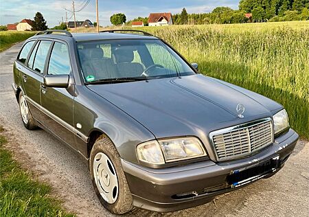 Mercedes-Benz C 180 T CLASSIC Kombi, wenig KM, TÜV 04/2026