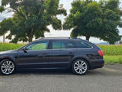 Skoda Superb 2.0 TDI 125kW DSG Ambition Combi Ambition