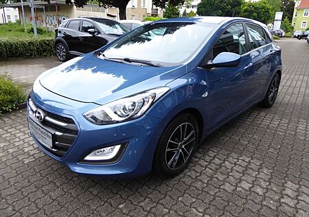 Hyundai i30 blue 1.4 Trend