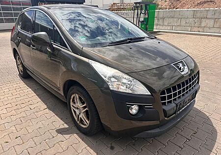 Peugeot 3008 1.6 HDI Business-Line Panorama