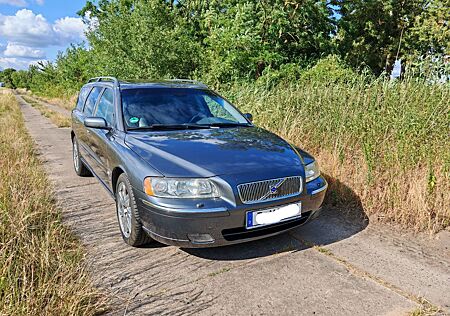 Volvo V70 2.5T Summum