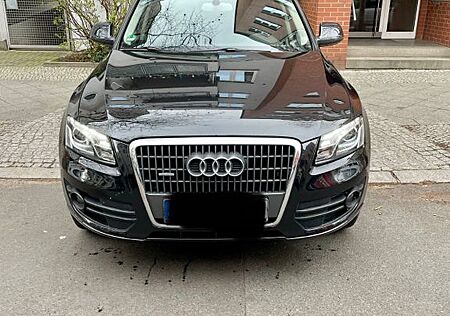 Audi Q5 2.0 TFSI S tronic quattro -