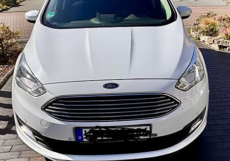 Ford Grand C-Max 1,5TDCi 88kW PowerShift Titanium...