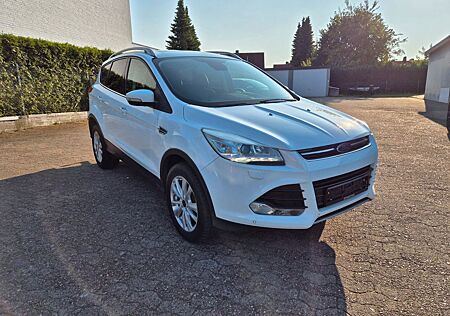 Ford Kuga Titanium 2.0TDCI Automatik/Allrad