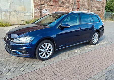 VW Golf Volkswagen 1.5 TSI ACT Sound Variant Standheizung