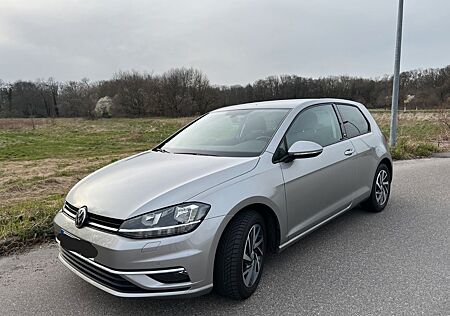 VW Golf Volkswagen 1.0 TSI Sound Sound