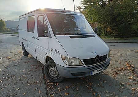 Mercedes-Benz Sprinter 211 CDI L2H1 KLIMA 6 SITZER