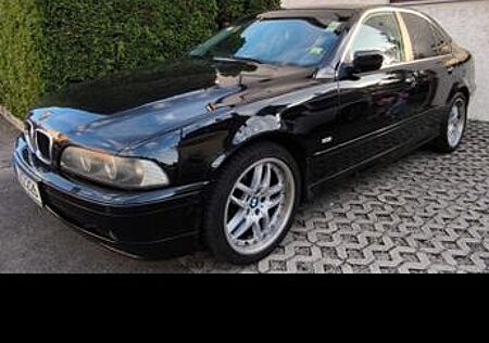 BMW 520i -