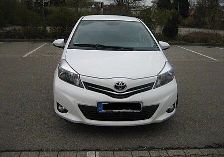 Toyota Yaris 1,33-l-Dual-VVT-i Edition 2014 Edition...