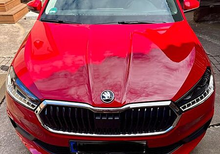 Skoda Fabia 1.0l TSI 70kW TOUR inkl. Winterbereifung