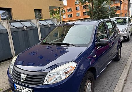 Dacia Sandero 1.4 MPI - Scheckheft CarPlay