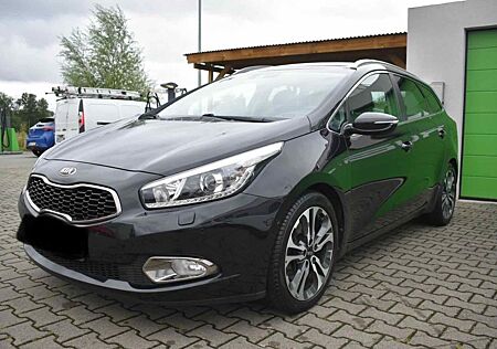 Kia Cee'd Sportswagon 1.6 CRDi 128 Platinum Edit...