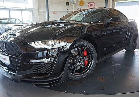 Ford Mustang 2.3 EcoBoost Shelby GT 500 Performance