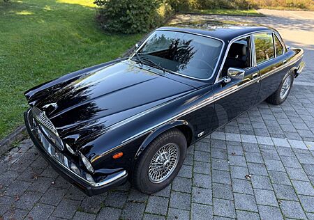 Jaguar Daimler Double Six