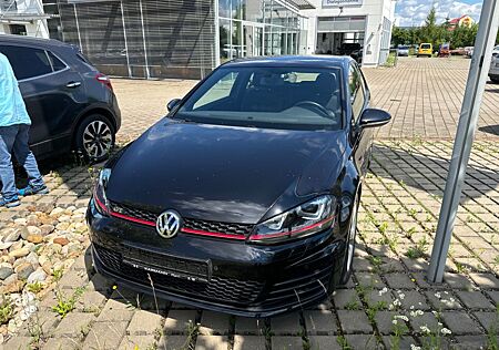 VW Golf Volkswagen VII Lim. GTI BMT