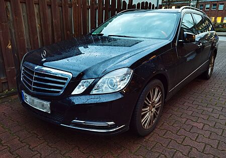 Mercedes-Benz E 200 CDI BlueTEC T ELEGANCE
