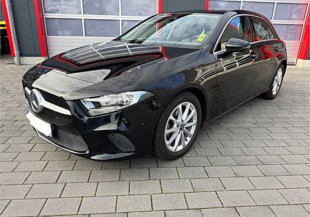 Mercedes-Benz A 180 -