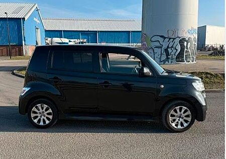 Daihatsu Materia 1.5 -