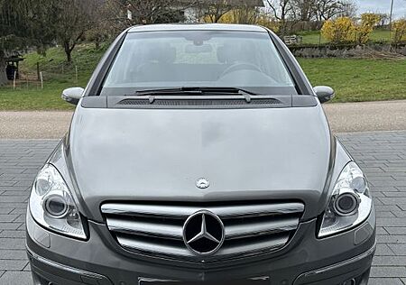 Mercedes-Benz B 200 Sportpaket| Xenon| Automatik | Sitzheizung