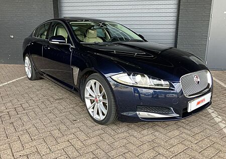 Jaguar XF 3.0D S VOLL !!