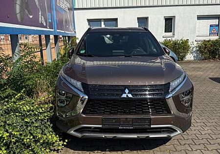 Mitsubishi Eclipse Cross 2.4 PLUG-IN HYBRID 4WD Intro E...