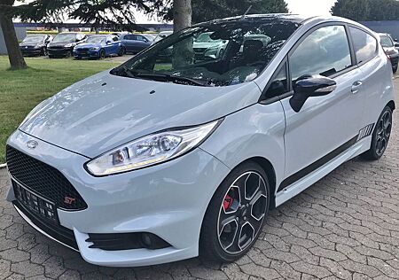 Ford Fiesta 1,6 ST200/Klimaaut/Recaro/Sitzheizung/PDC