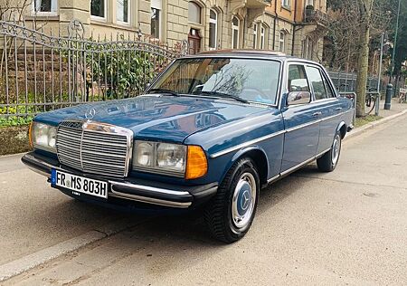 Mercedes-Benz 200 , Servo, ZV, Schiebedach
