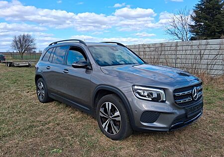 Mercedes-Benz GLB 200 GLB d 8G-DCT