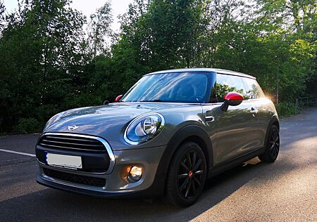 Mini ONE 1.2 - TÜV 05/27