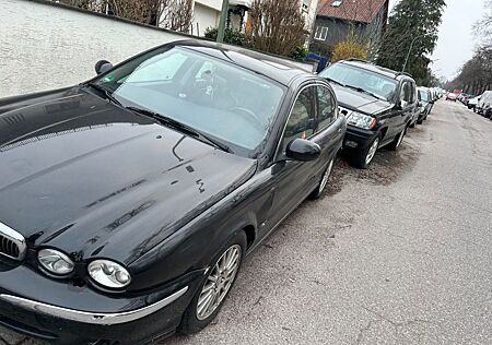 Jaguar X-Type 2 Liter V6 Executive Executive