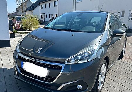 Peugeot 208 1.2 Allure PureTech 110 STOP & START Allure