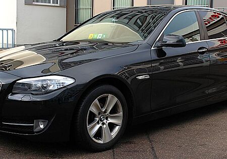BMW 520 d Lim. Aut. XENON* SD* KAM* LEDER