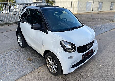 Smart ForTwo cabrio 0.9 66kW Klima SHZ 2.HD